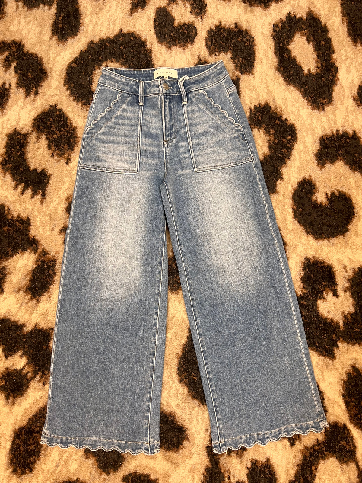 Sara Scalloped Jeans