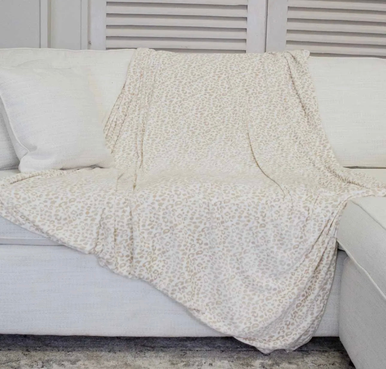 Leopard Harbin Throw