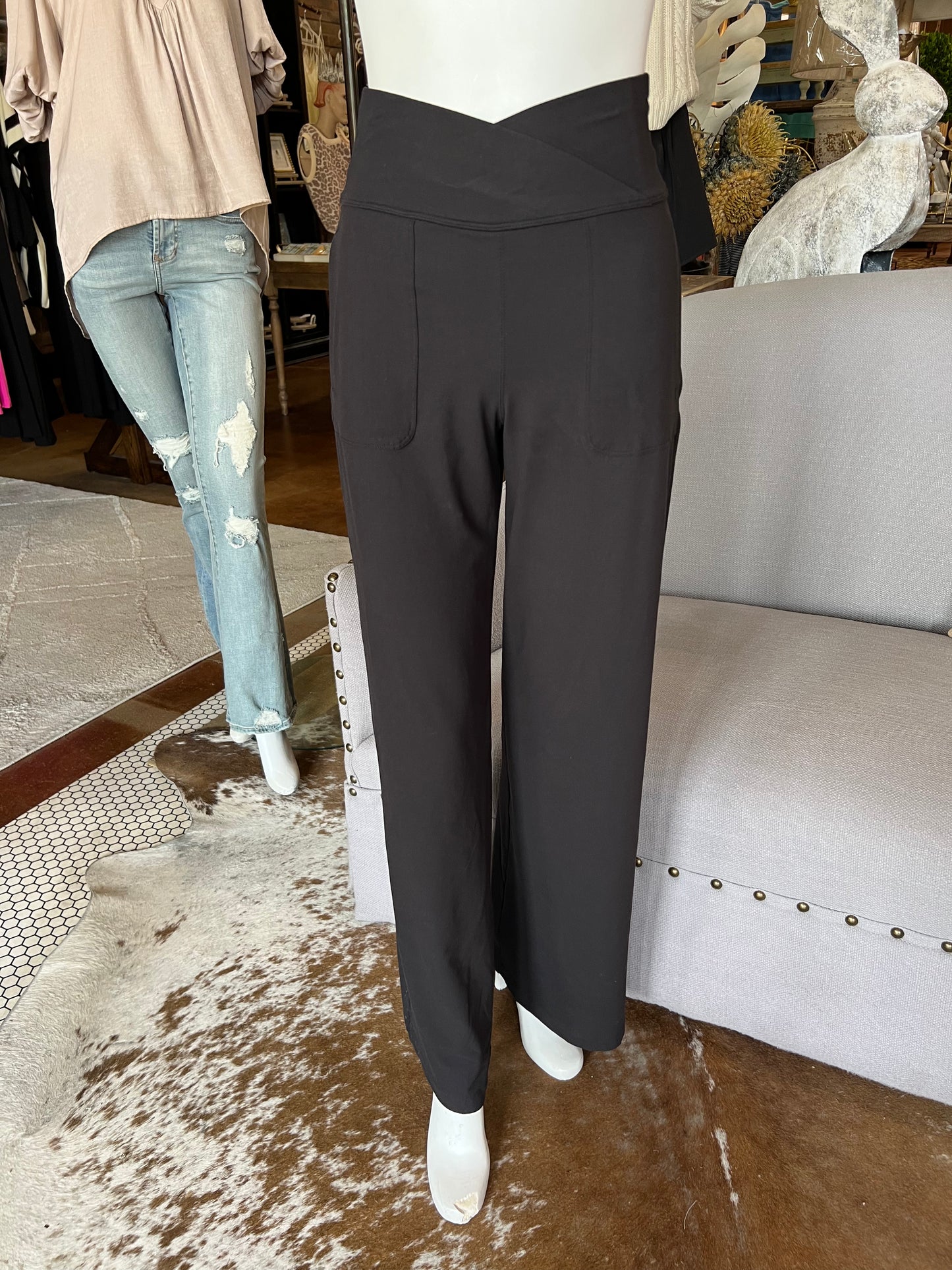 V-WAIST ATHLETIC PANTS