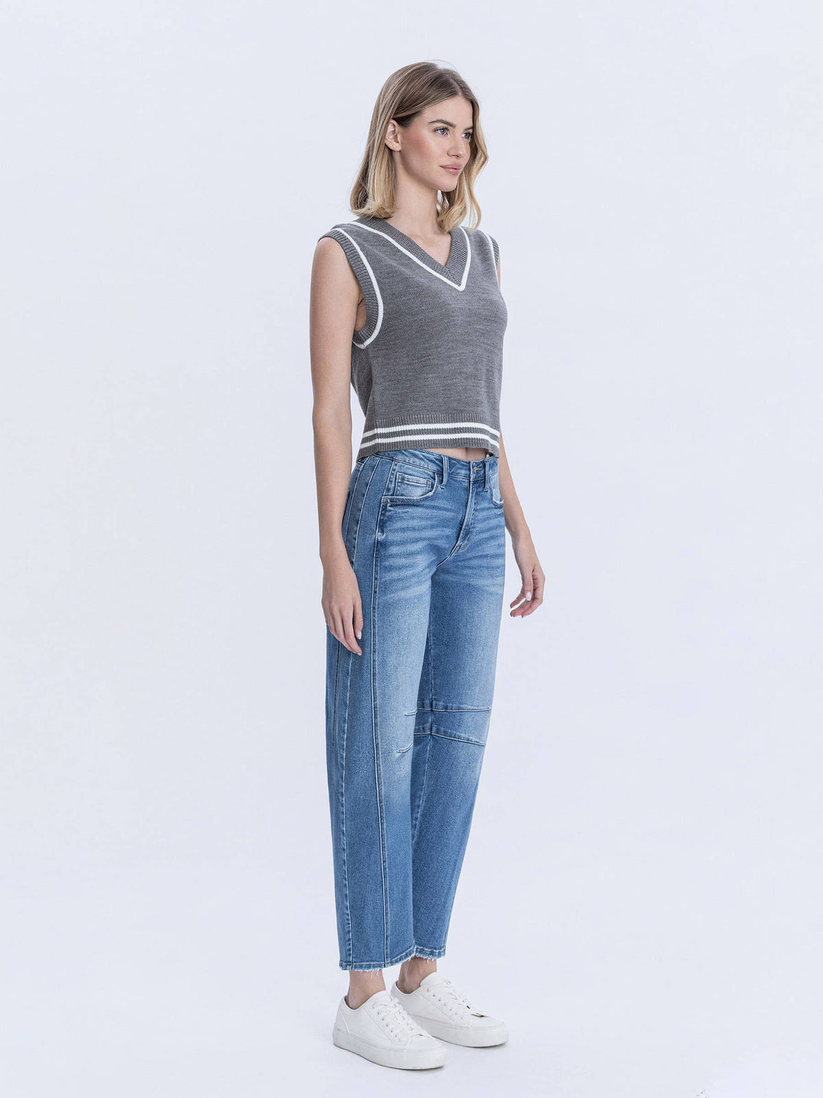 HIGH RISE MED WASH BARREL JEANS