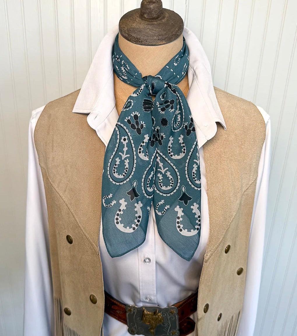 Luck Be A Paisley Shorty