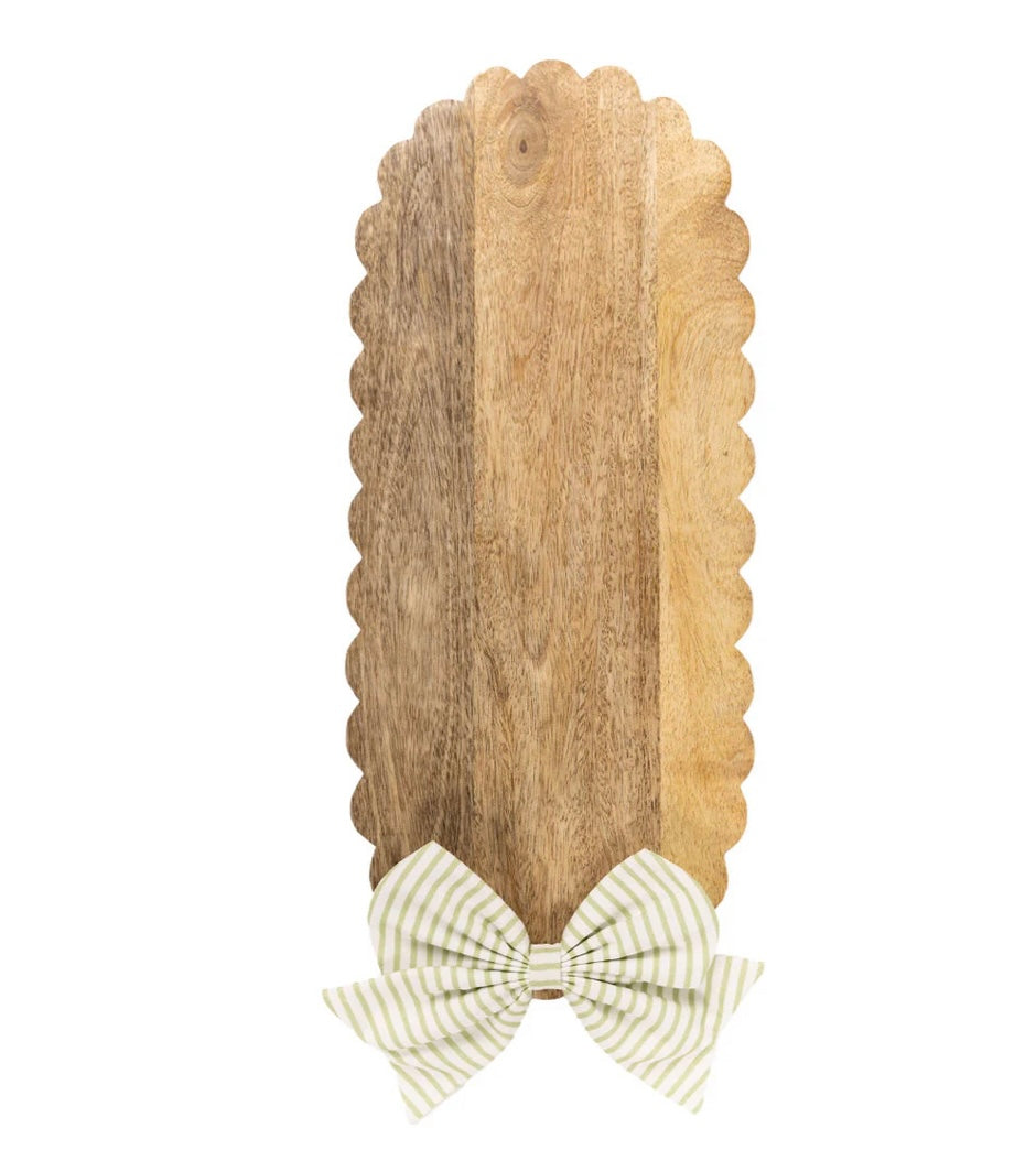 Reversible Scalloped Bow Board