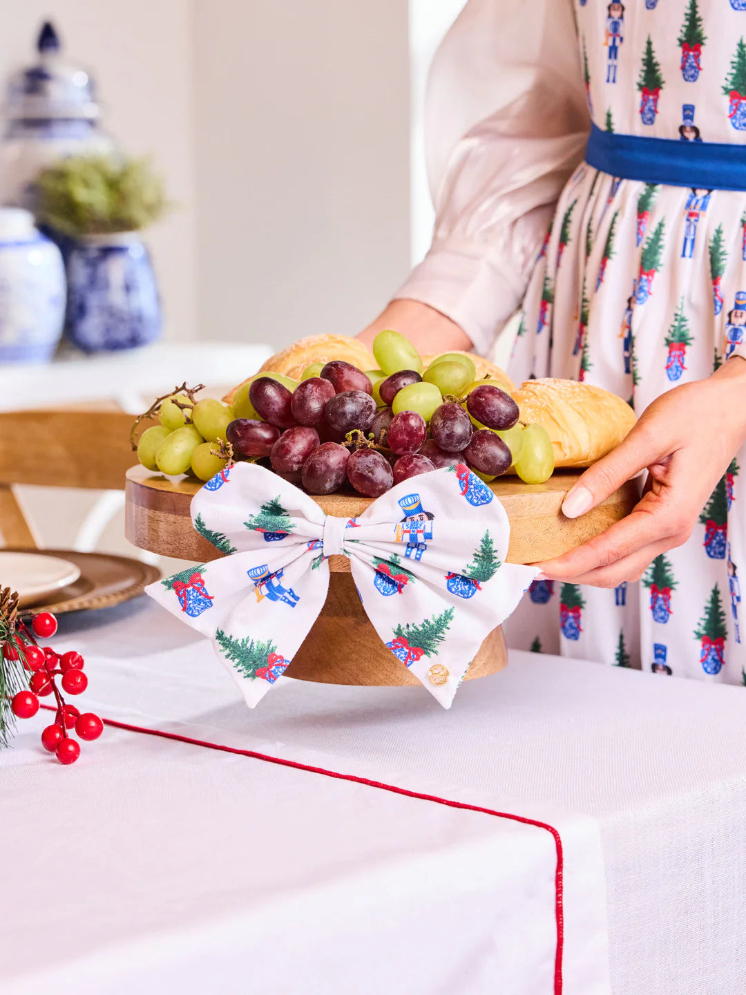 Reversible Cake Stand